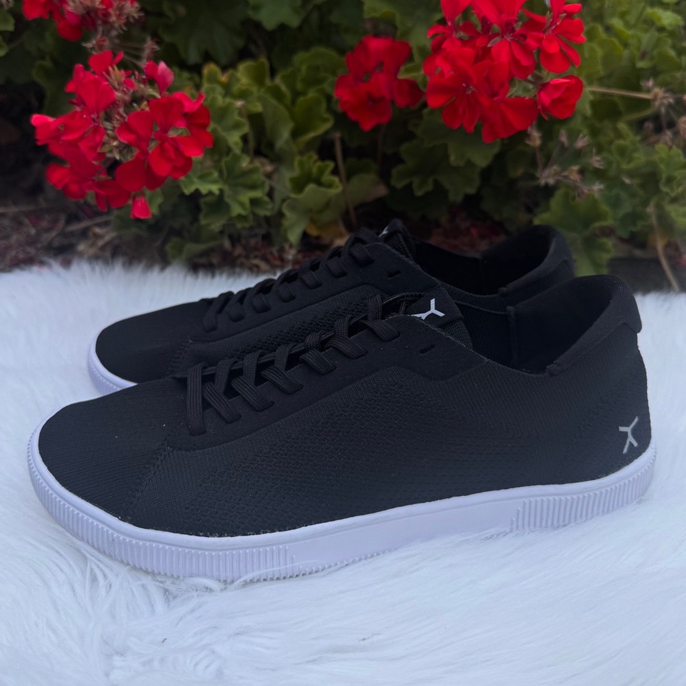 Flux Adapt Knit Trainers